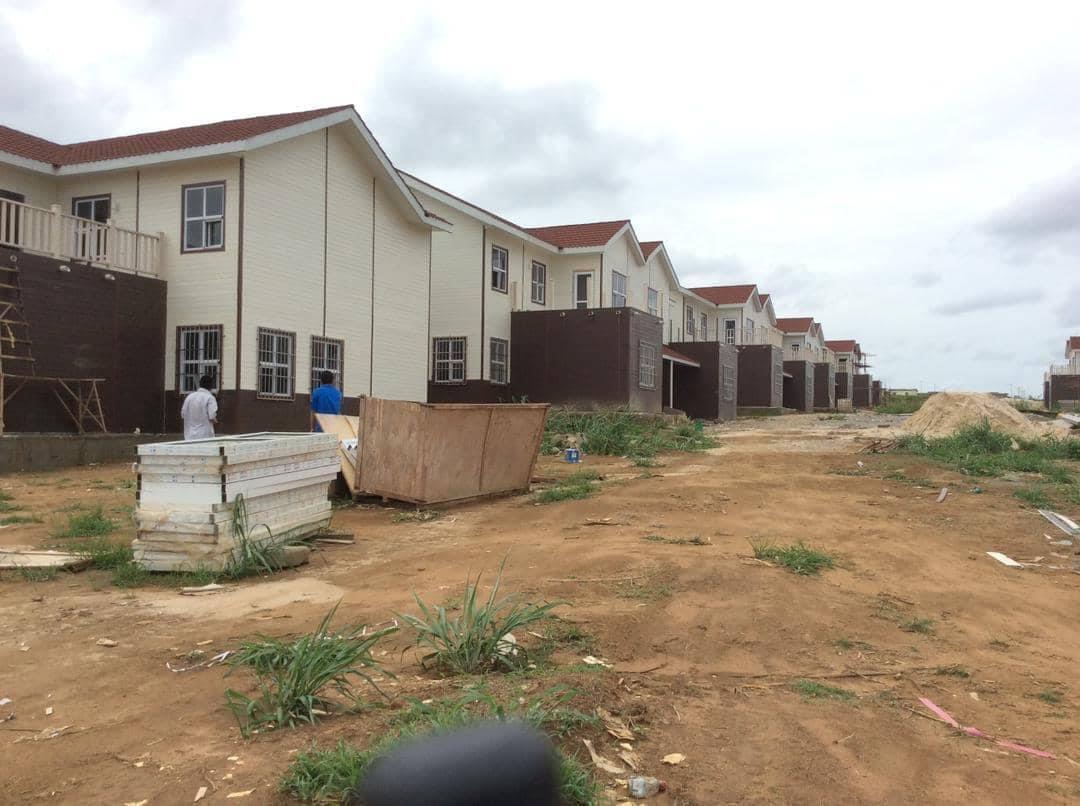 Vente d'une Maison / Villa de 36 pièce(s) à 5.500.000.000 FCFA : Abidjan-Yopougon (Songon )