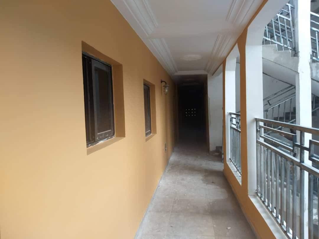 Vente d'un Immeuble à 750.000.000 FCFA  : Abidjan-Cocody-Angré (Angre château )
