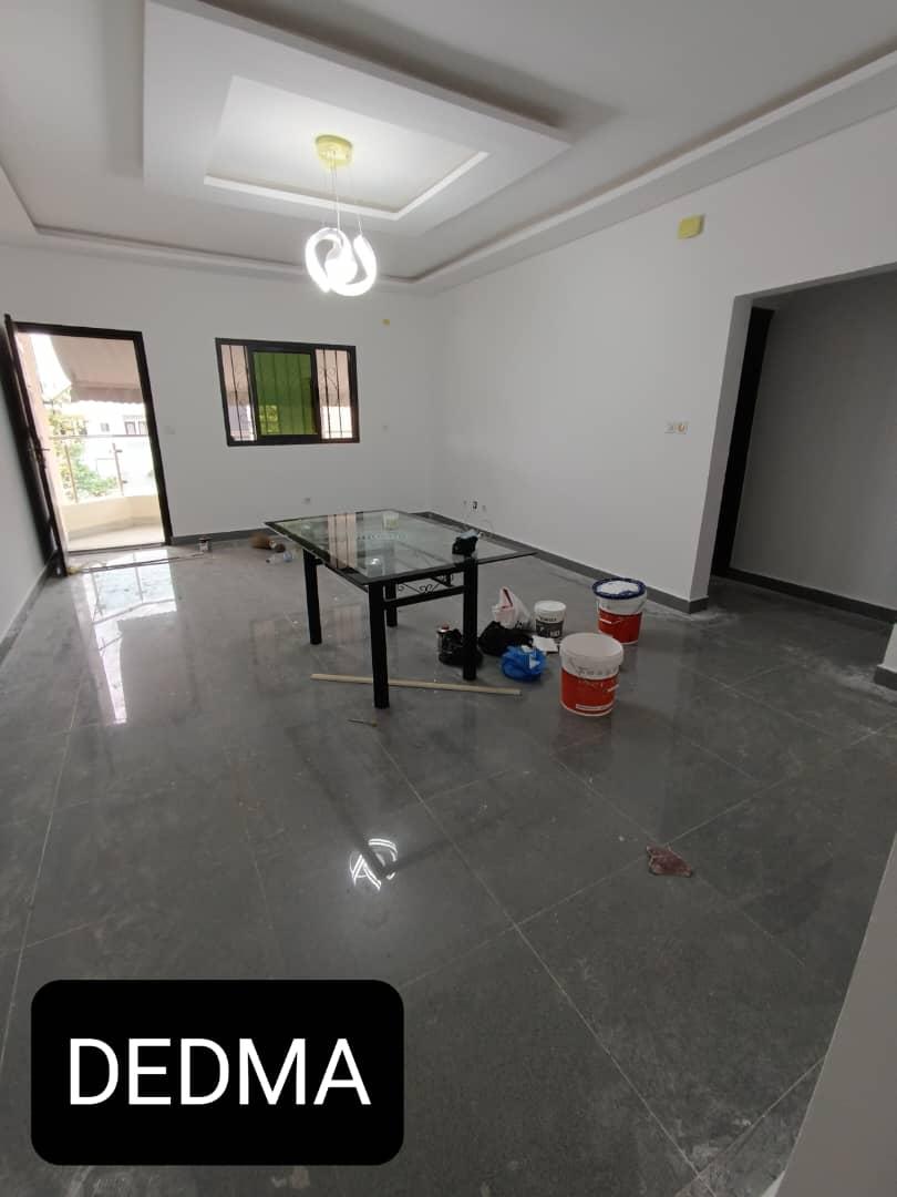 Location d'un Appartement de 3 pièce(s) à 260.000 FCFA : Abidjan-Cocody-Riviera (abatta)