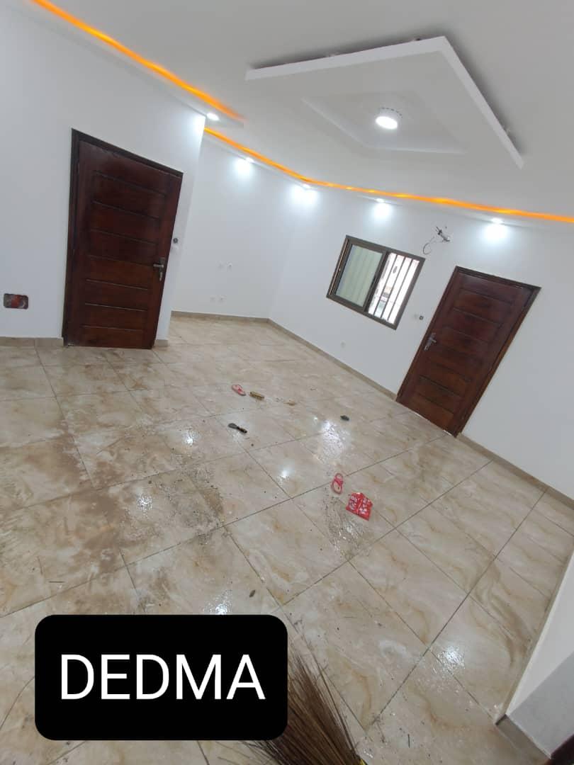 Location d'un Appartement de 3 pièce(s) à 275.000 FCFA : Abidjan-Cocody-Riviera (fAYA)