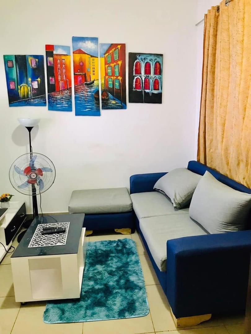 Location meublée d'un Appartement de 2 pièce(s) à 25.000 FCFA : Abidjan-Cocody-Angré (Angre chu au bord)