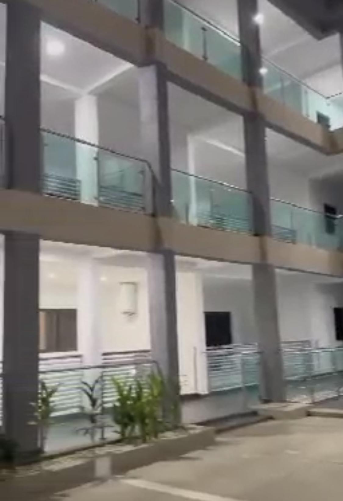 Vente d'un Immeuble : Yamoussoukro (Quartier millionnaire )