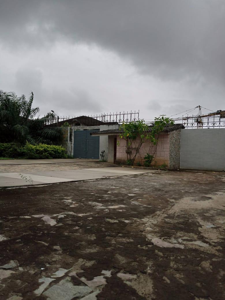 Vente d'une Maison / Villa de 19 pièce(s) à 1.500.000.000 FCFA : Abidjan-Cocody-Riviera (Rivera golf )