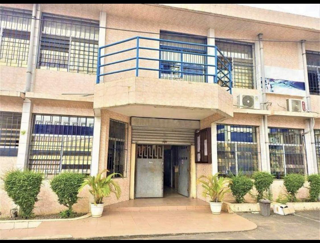 Vente d'un Immeuble : Abidjan-Cocody-Riviera (Cocody bounoumi )