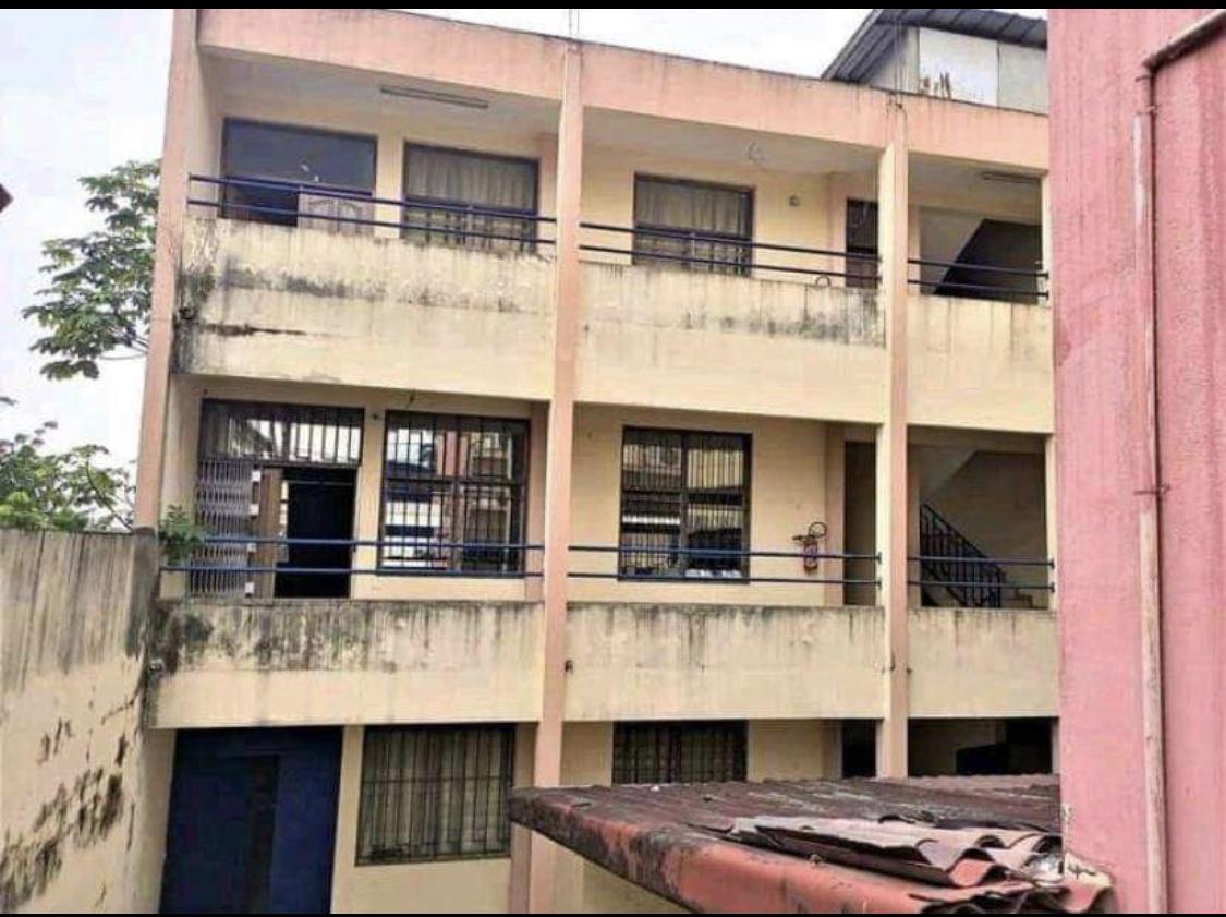 Vente d'un Immeuble à 1.000.000.000 FCFA  : Abidjan-Cocody-Riviera (Cocody bounoumi )