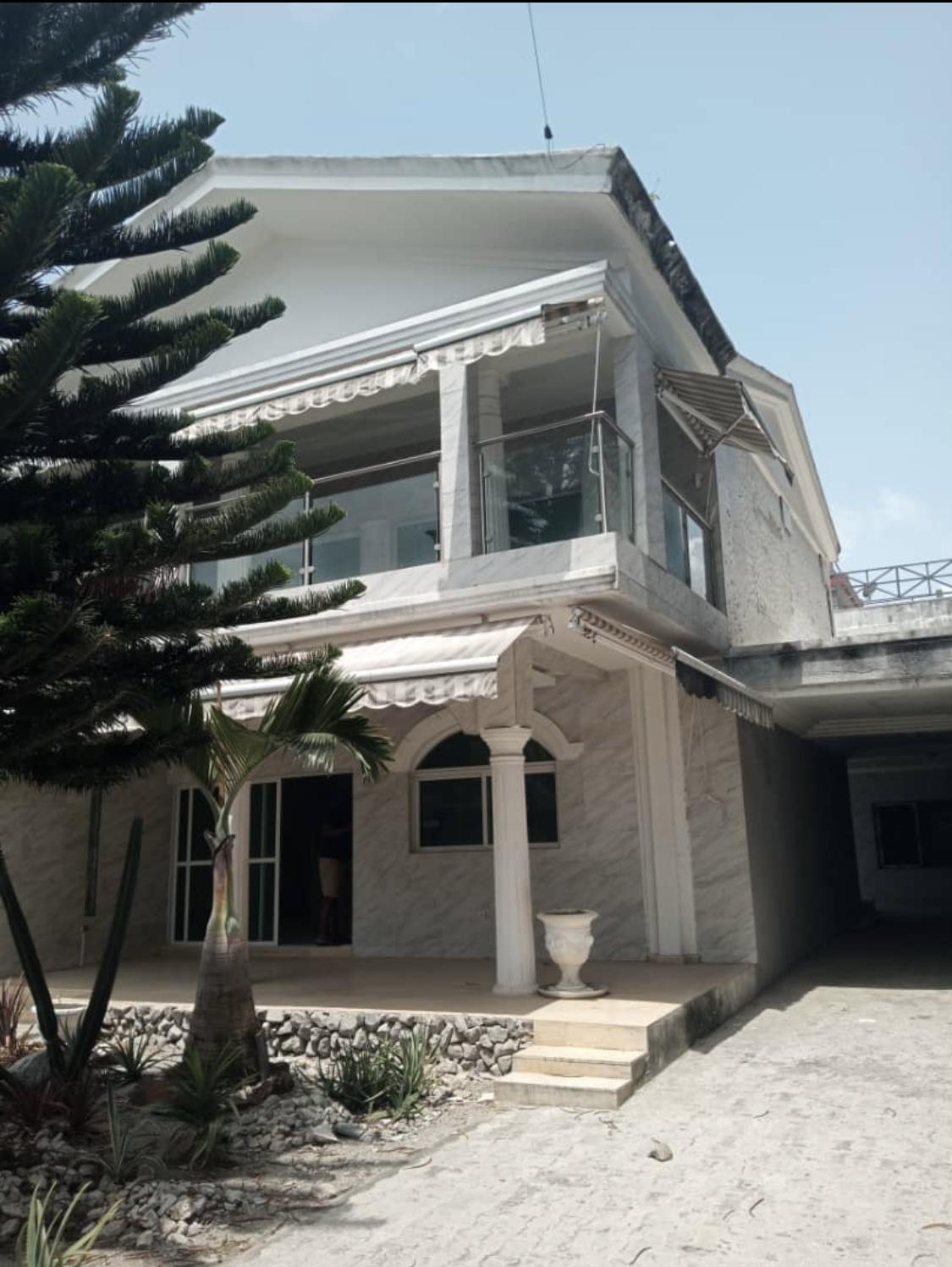 Vente d'une Maison / Villa : Abidjan-Cocody-Riviera (MBadon )