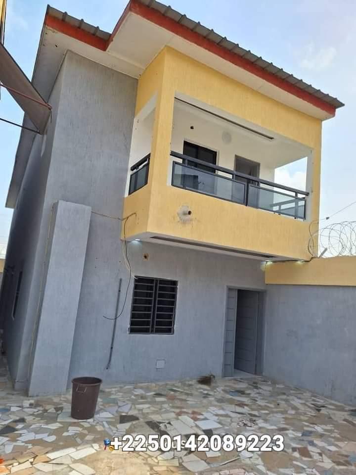 Vente d'une Maison / Villa de 4 pièce(s) à 45.000.000 FCFA : Abidjan-Bingerville (Akandjer )