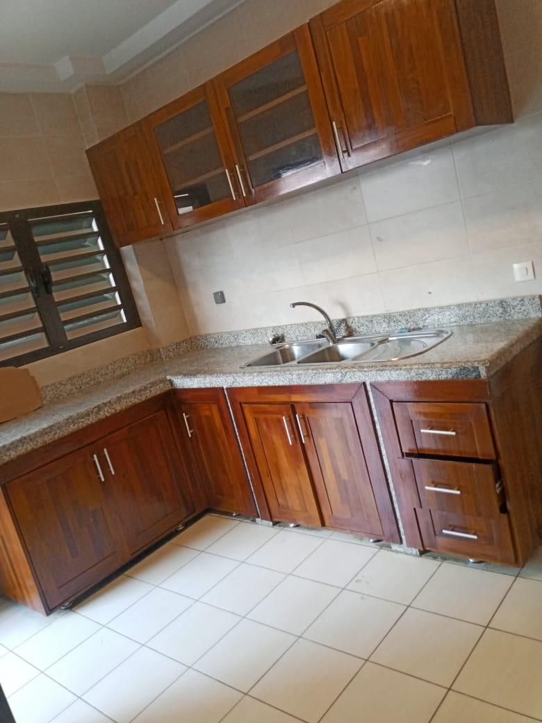 Location d'un Appartement de 3 pièce(s) à 500.000 FCFA : Abidjan-Cocody-Riviera (Riviera Palmeraie )