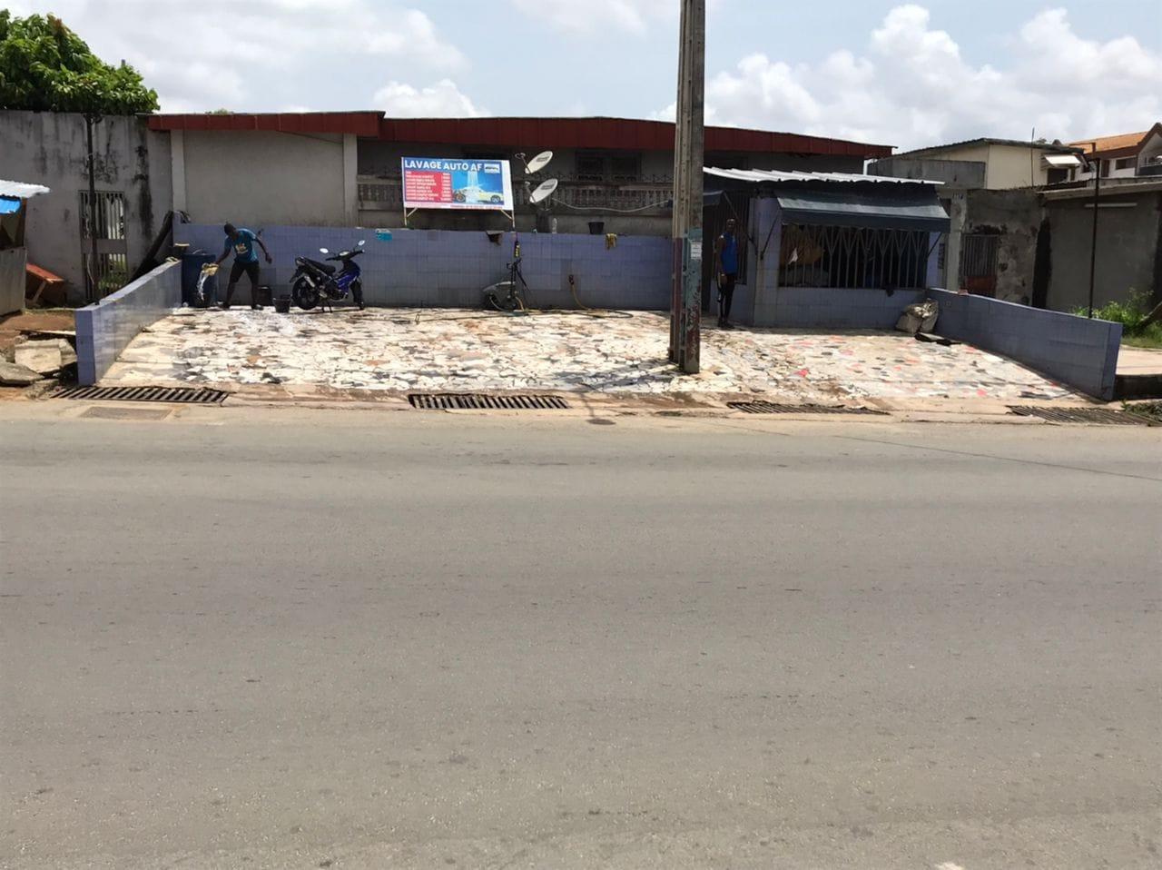 Location d'un Parking / Garage : Abidjan-Cocody-Angré (ANGRE)