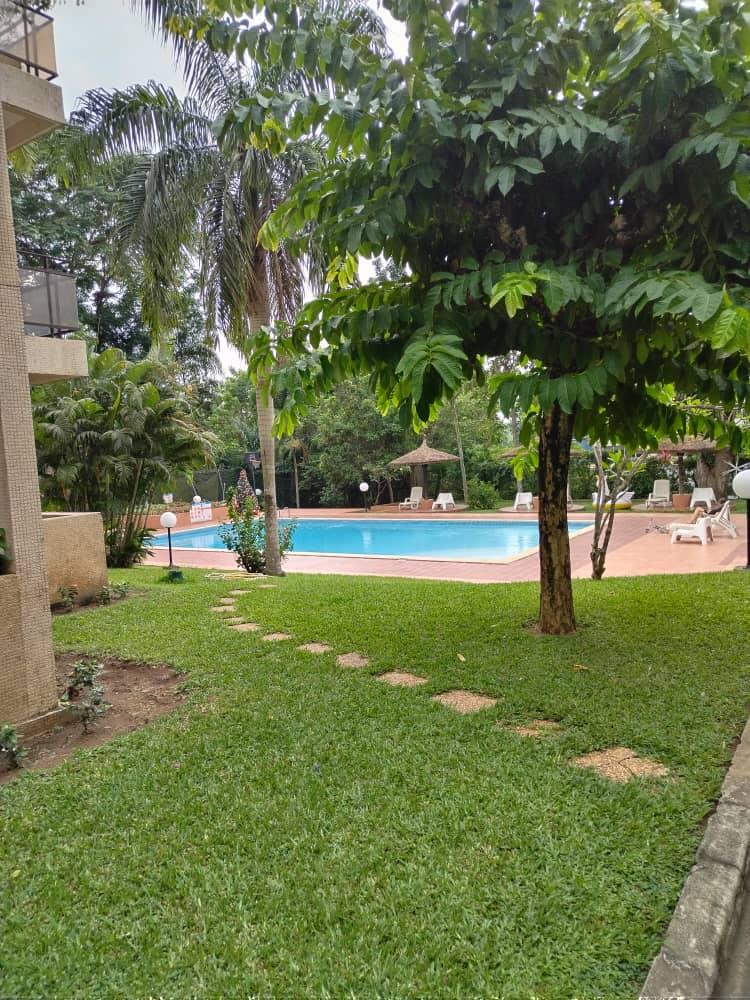 Location d'un Appartement de 3 pièce(s) à 2.100.000 FCFA : Abidjan-Cocody centre (Dangar)