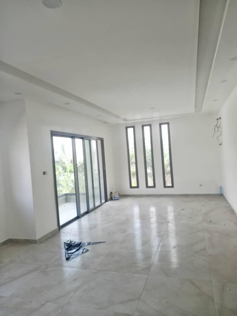 Vente d'un Appartement de 4 pièce(s) à 260.000.000 FCFA : Abidjan-Cocody-Riviera (Riviera 4)