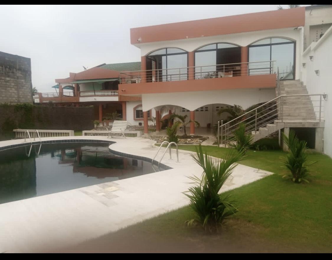 Vente d'une Maison / Villa : Abidjan-Cocody-Riviera (Rivera 4)