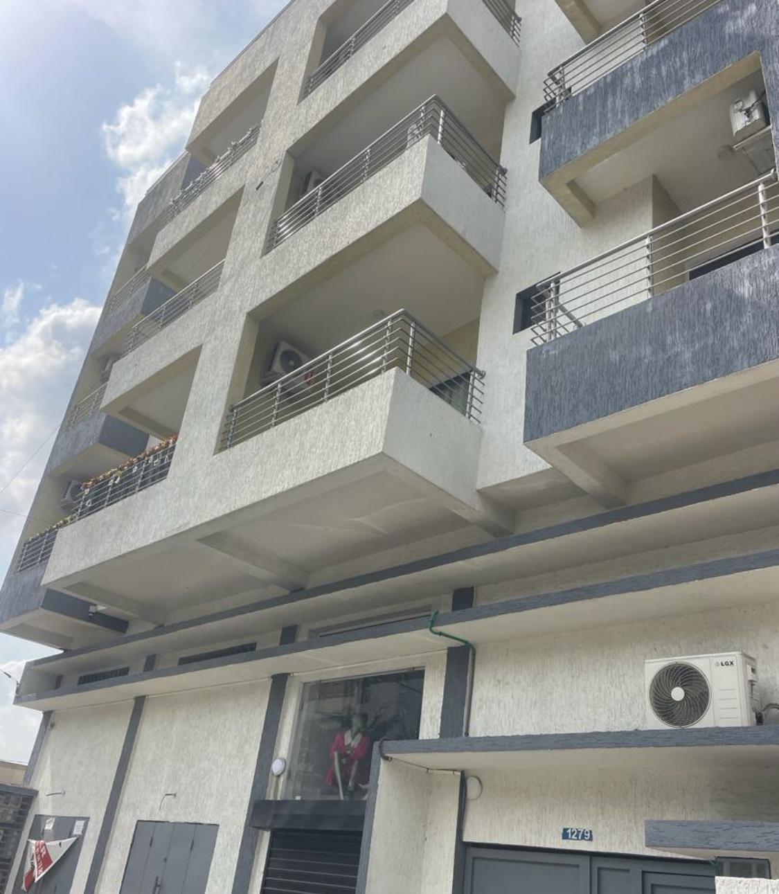 Vente d'un Immeuble à 750.000.000 FCFA  : Abidjan-Cocody-Riviera (Rivera Palmeraie )