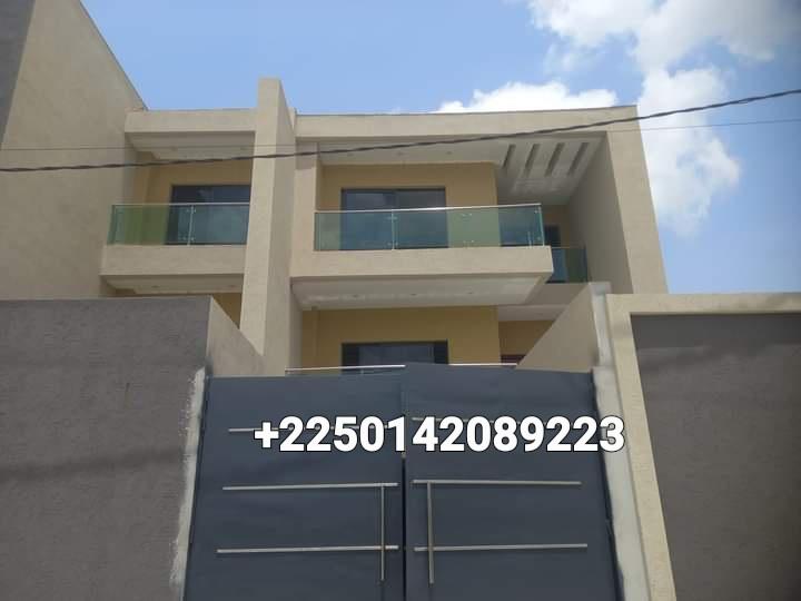 Vente d'une Maison / Villa : Abidjan-Cocody-Angré (Angré nouveau chu )