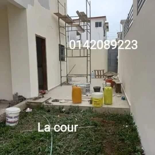 Vente d'une Maison / Villa de 4 pièce(s) à 65.000.000 FCFA : Abidjan-Cocody-Angré (Angré nouveau chu )