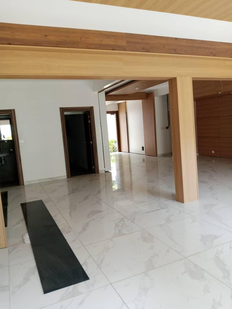 Vente d'une Maison / Villa de 5 pièce(s) à 250.000.000 FCFA : Abidjan-Cocody centre (Golf 1)
