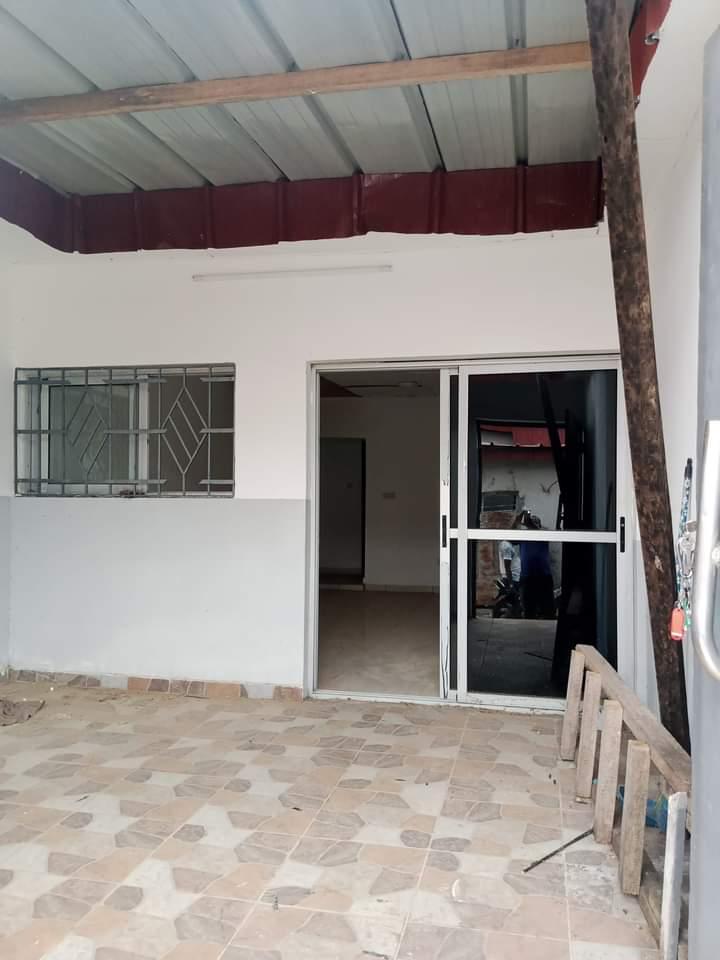 Vente d'une Maison / Villa de 4 pièce(s) à 37.000.000 FCFA : Abidjan-Bingerville (Adjin)