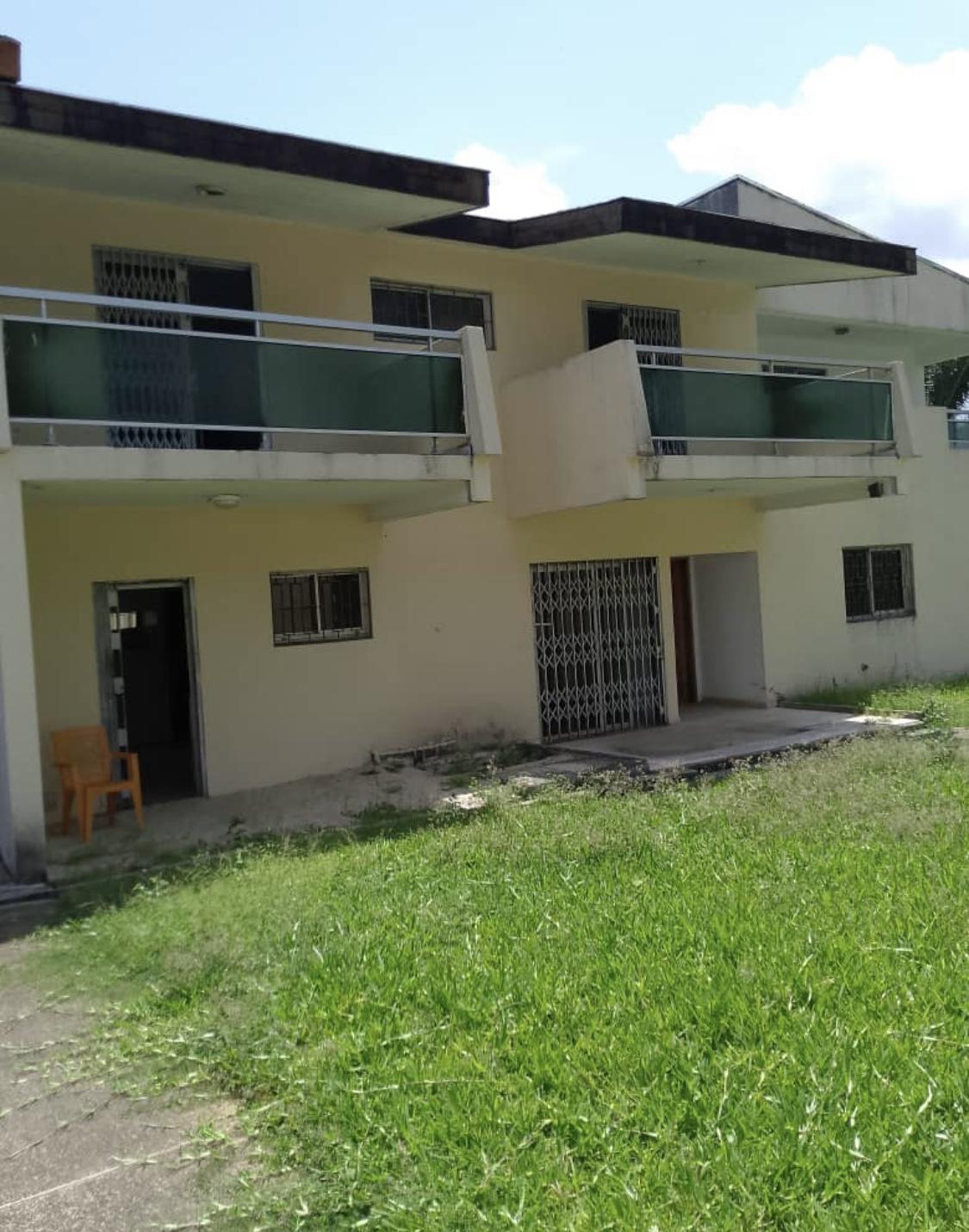 Vente d'une Maison / Villa de 10 pièce(s) à 700.000.000 FCFA : Abidjan-Cocody-Riviera (Rivera 3)