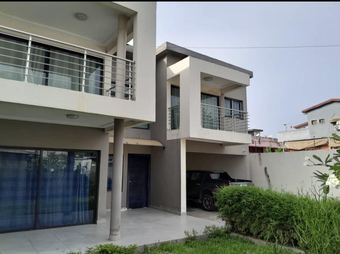Vente d'une Maison / Villa : Abidjan-Cocody-Angré (Angre )