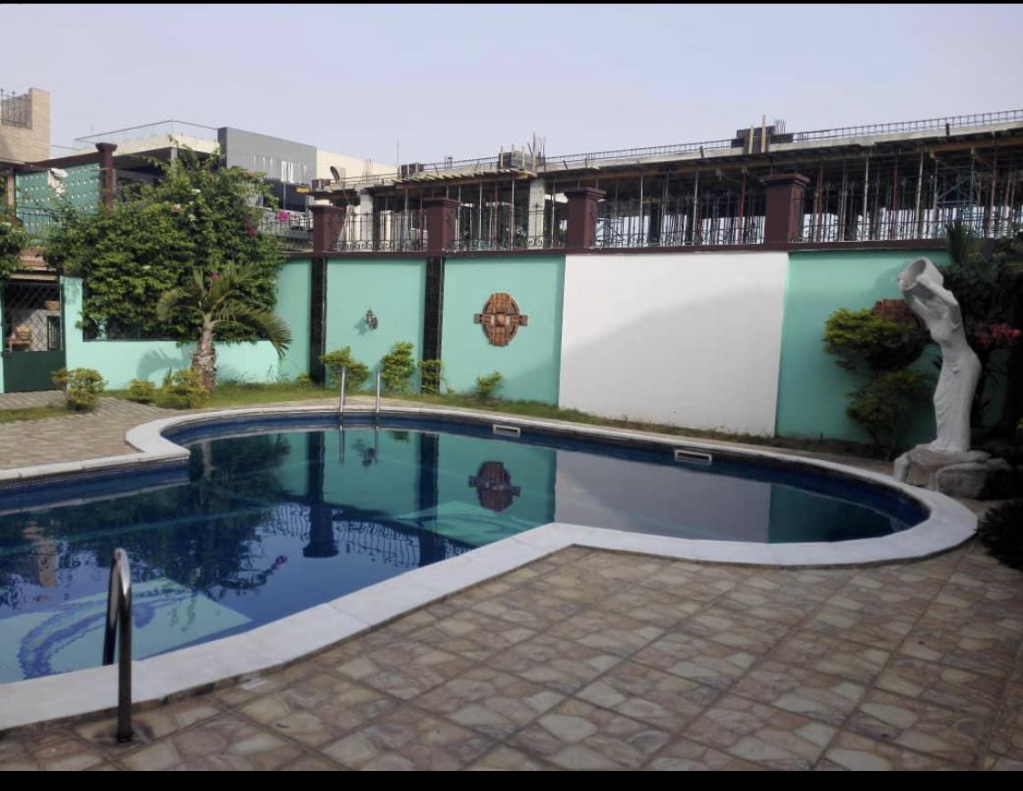Vente d'une Maison / Villa : Abidjan-Cocody-Riviera (golf 1 )