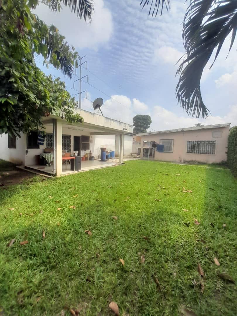 Location d'une Maison / Villa : Abidjan-Cocody centre (FAYA CENTRE GENIE 2000)