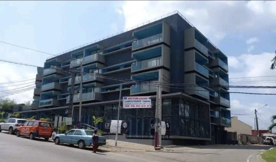 Vente d'un Immeuble : Abidjan-Adjamé (Rivera bonoumin )
