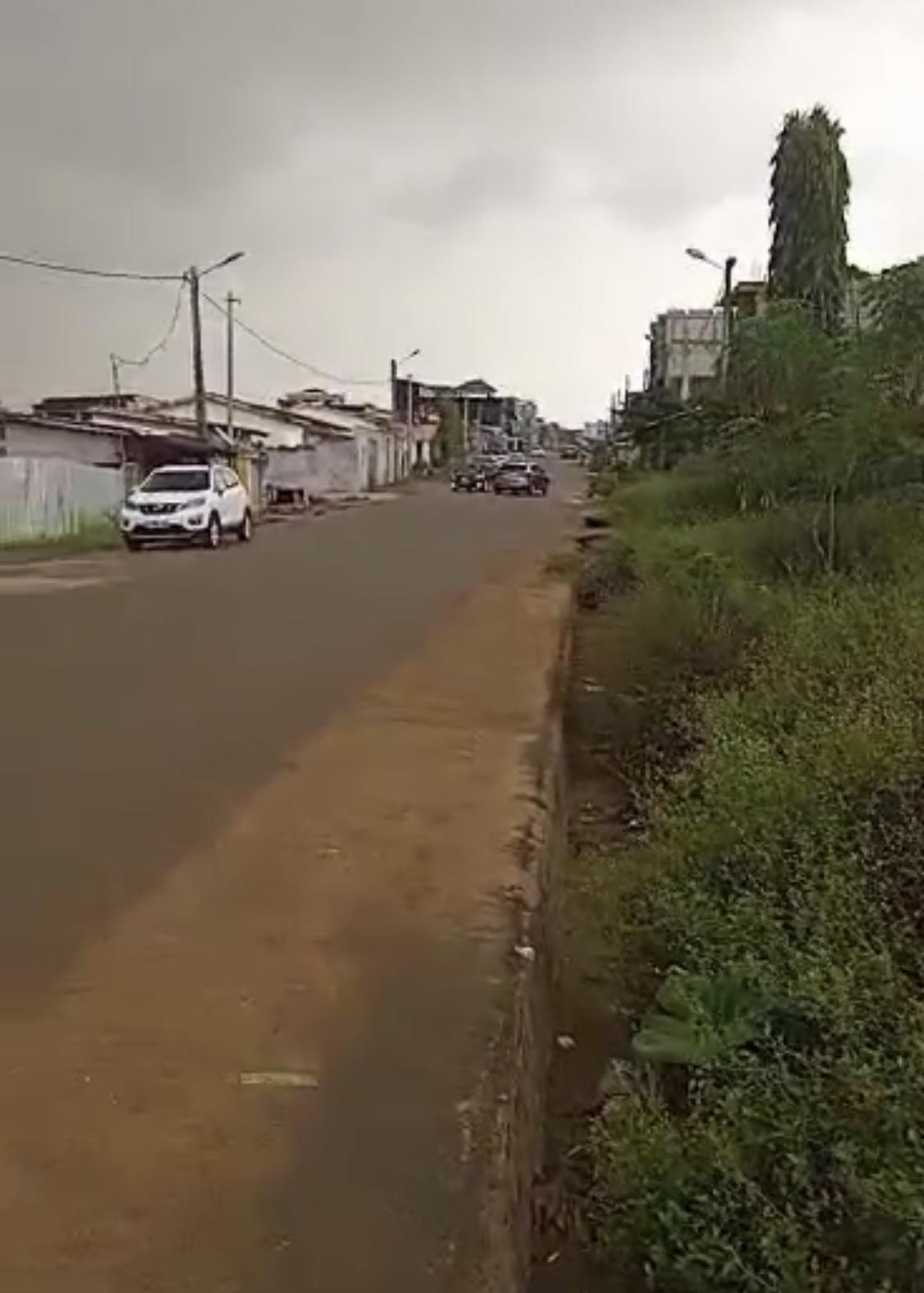 Vente d'un Terrain : Abidjan-Cocody-Riviera (Faya )